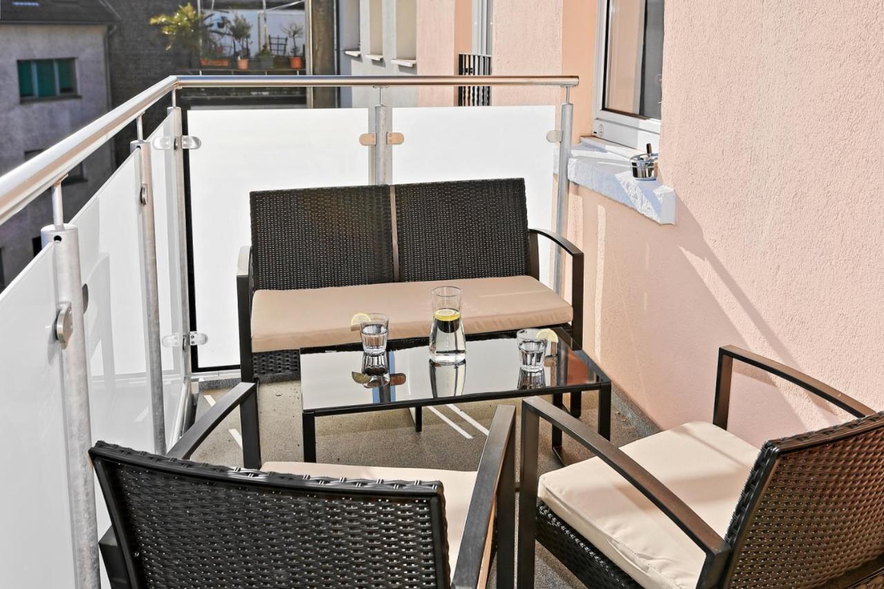 *City, Naehe Hbf, Kingsizebetten, Fitnessecke* Duisburg Exterior photo