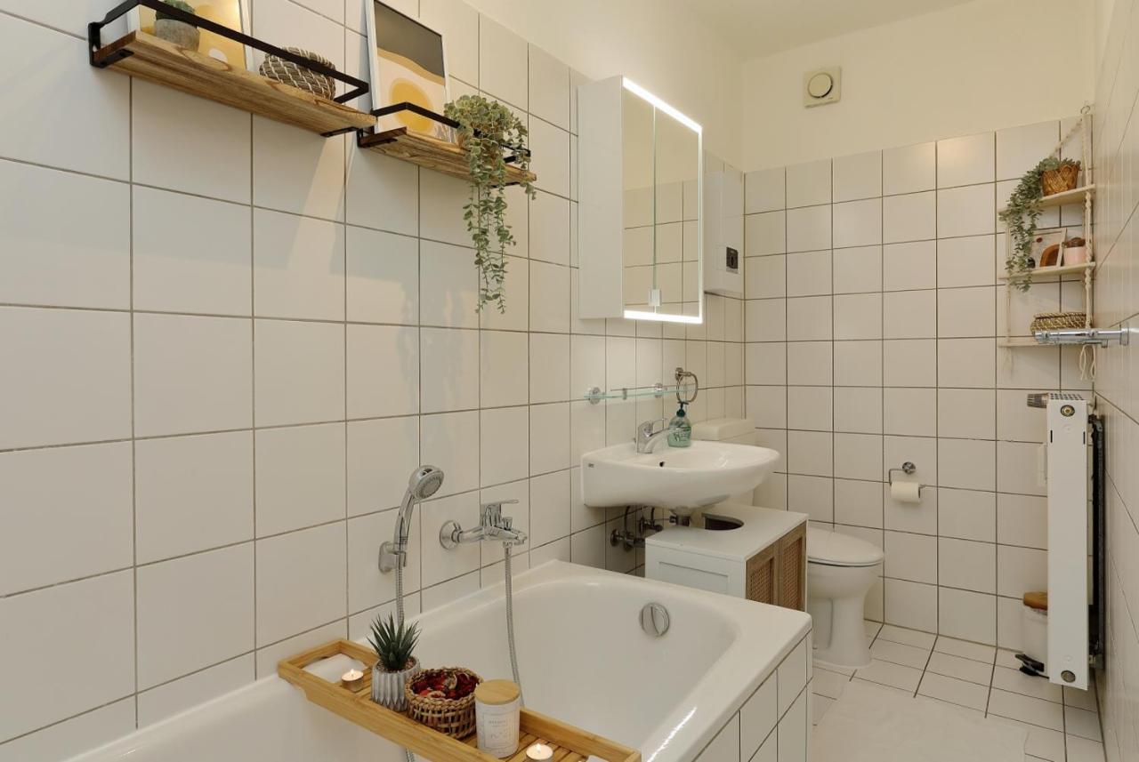*City, Naehe Hbf, Kingsizebetten, Fitnessecke* Duisburg Exterior photo
